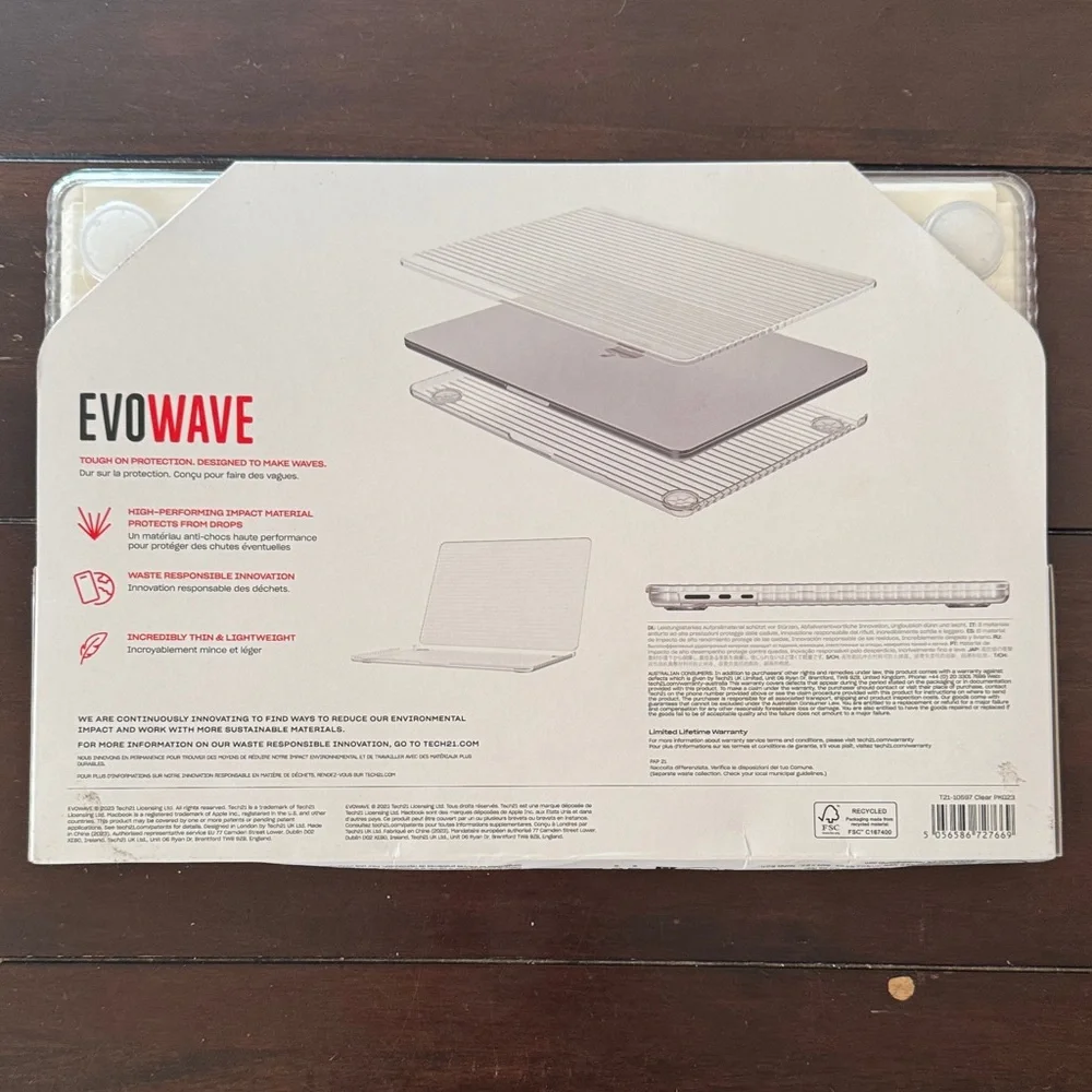 Tech21 EvoWave Tablet Cover in Clear